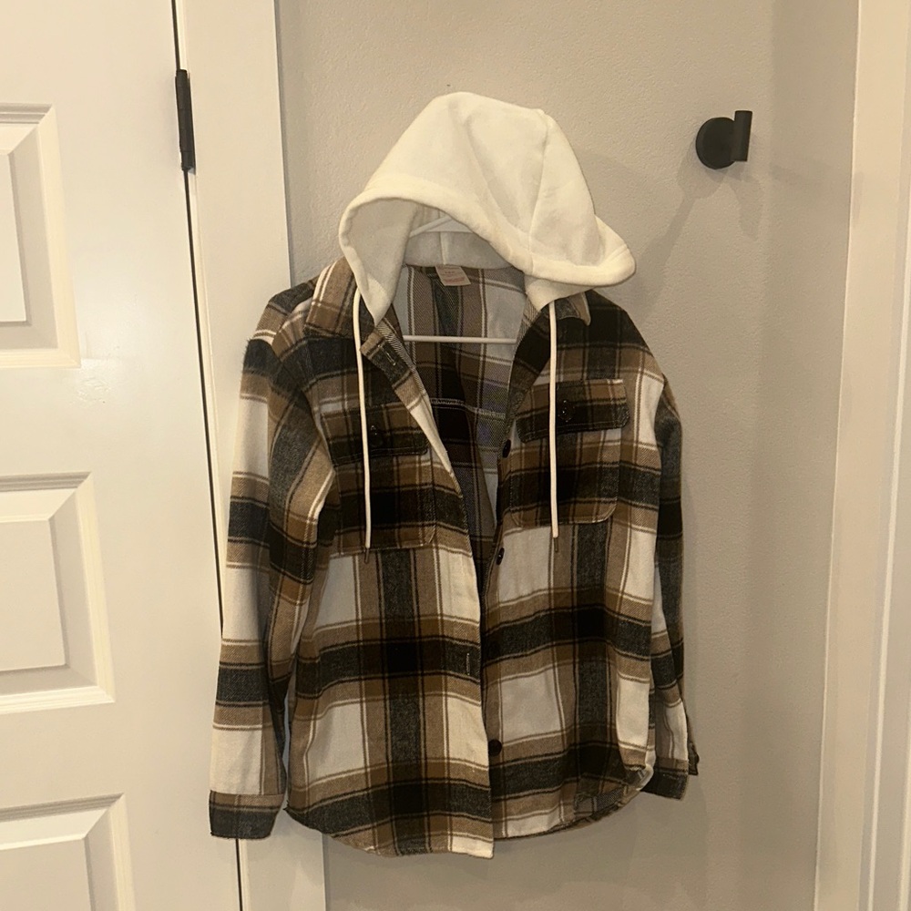 EUC Women’s No Boundaries Brand Plaid Jacket with Hood Coat Size S Small 3-5